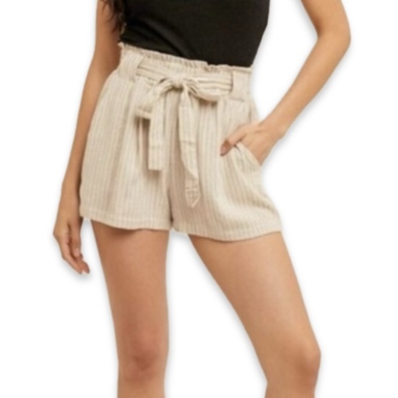 Striped pleated shorts Tie Waist Pin Stripe Shorts Hem & Thread New Boutique - Picture 4 of 8